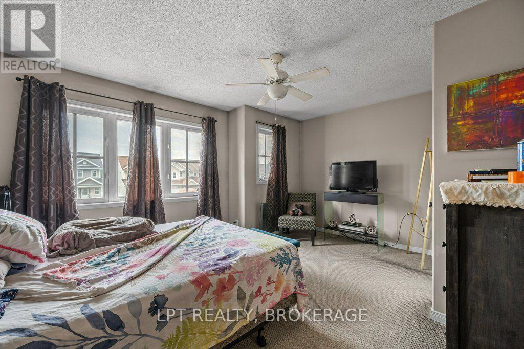 1559 CRIMSON CRESCENT - 11