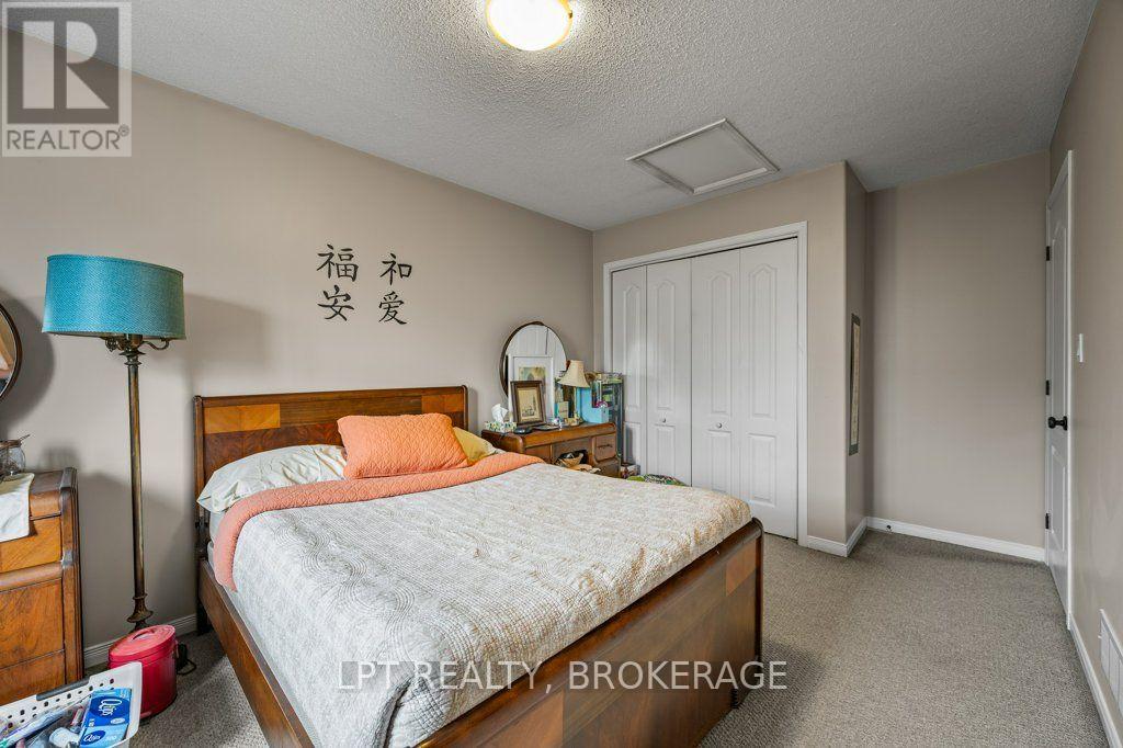 1559 CRIMSON CRESCENT - 14