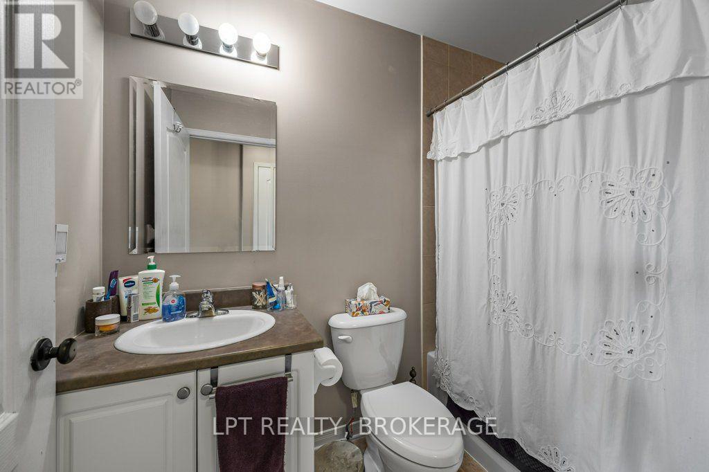 1559 CRIMSON CRESCENT - 17