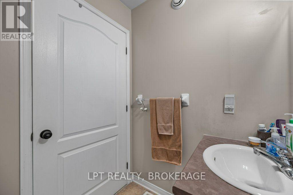 1559 CRIMSON CRESCENT - 18