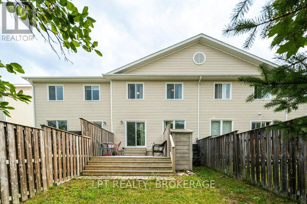 1559 CRIMSON CRESCENT - 2