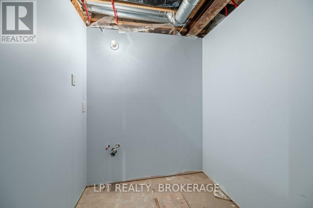 1559 CRIMSON CRESCENT - 20