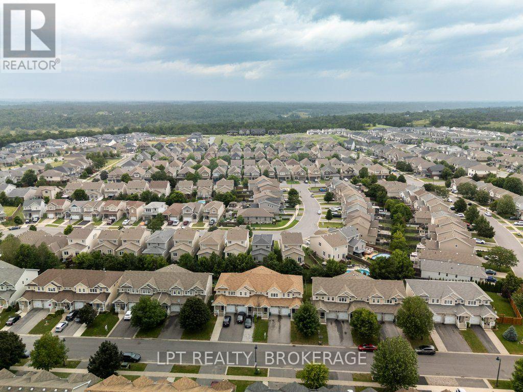 1559 CRIMSON CRESCENT - 3