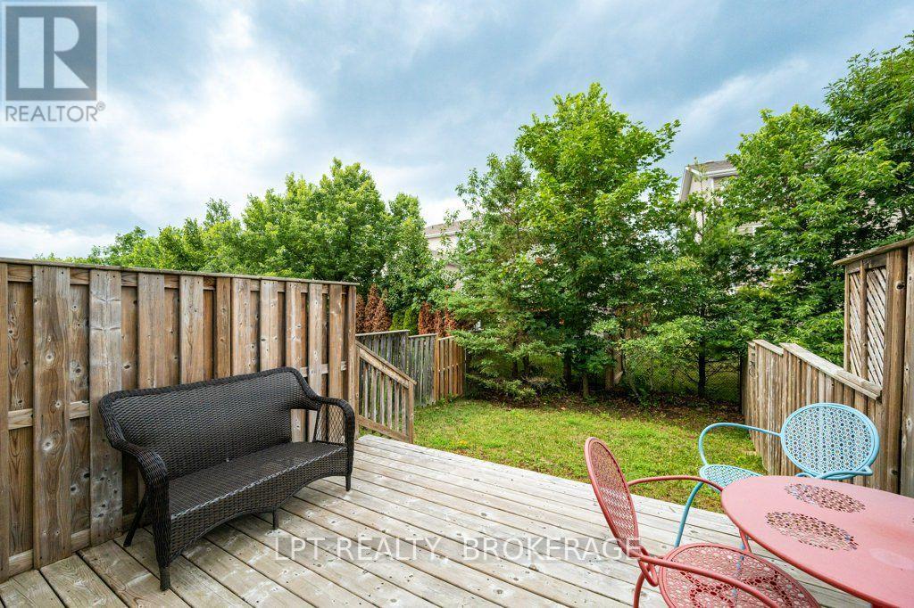 1559 CRIMSON CRESCENT - 31