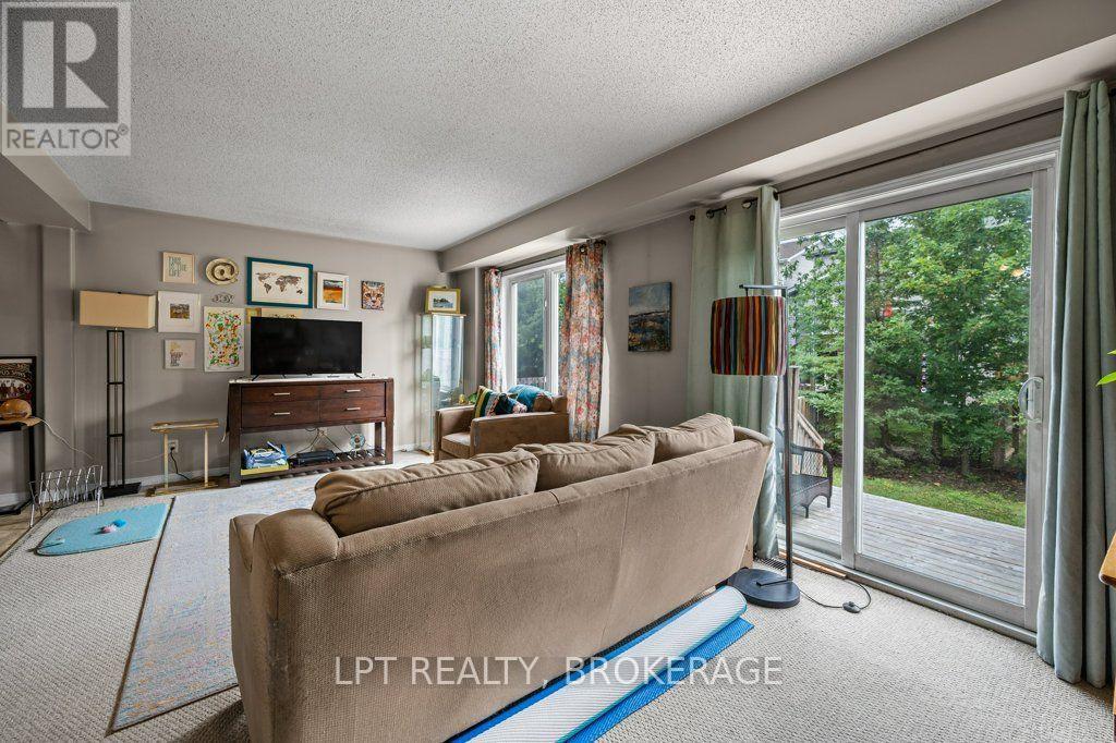 1559 CRIMSON CRESCENT - 6