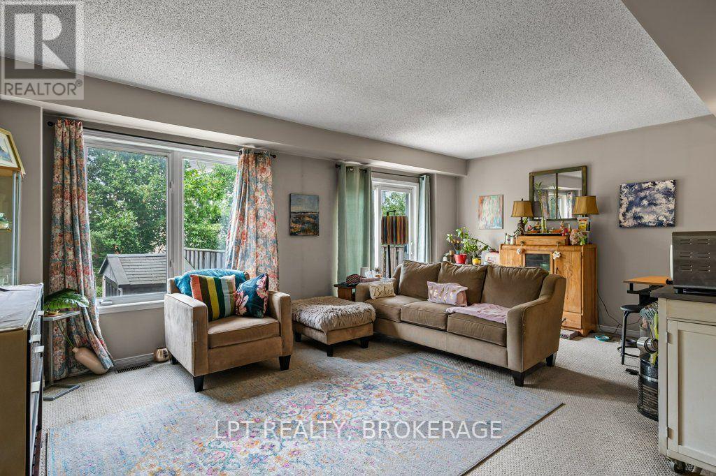 1559 CRIMSON CRESCENT - 7