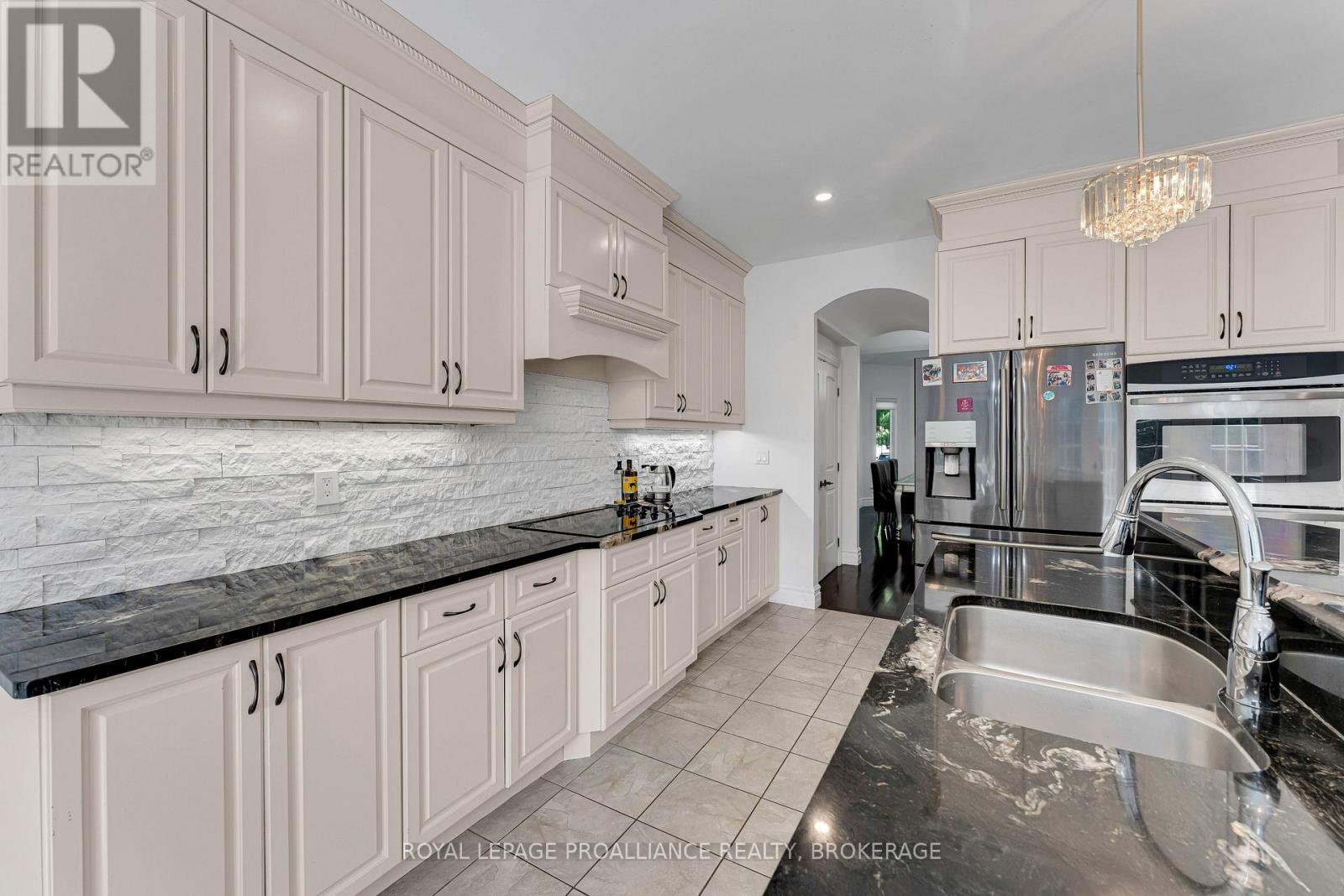 81 KENWOODS CIRCLE - 10