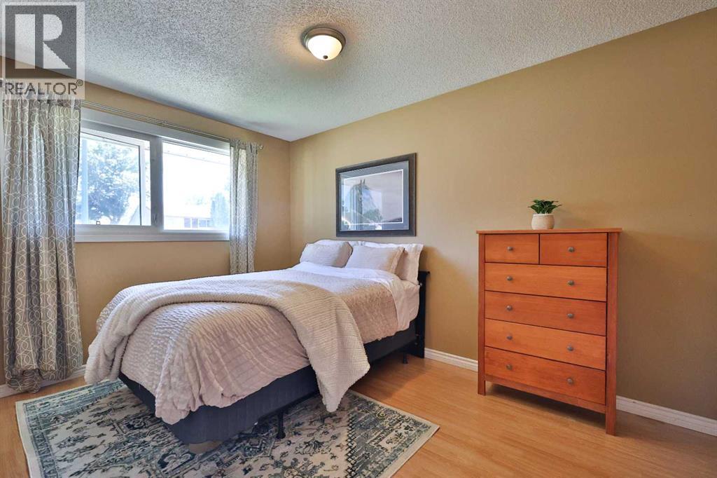 1618 St. George Road N - 17