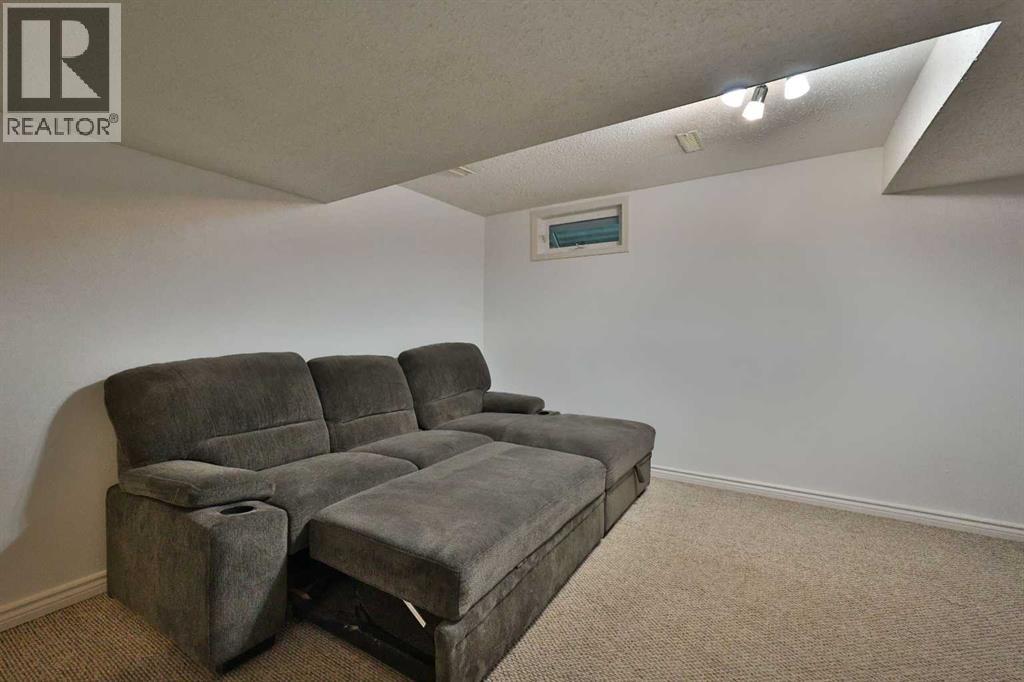 1618 St. George Road N - 24