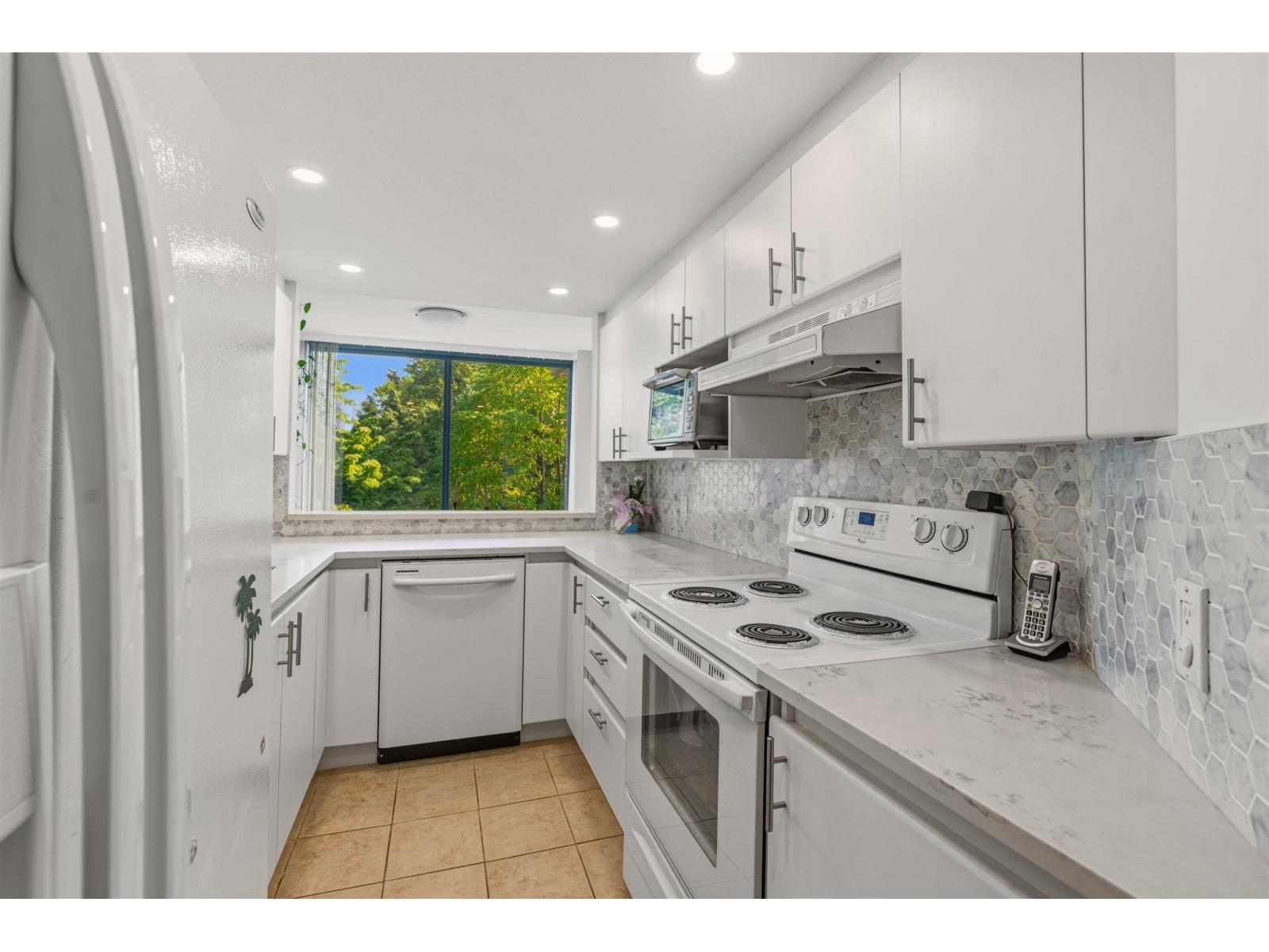 1 Bed, 2 Bath Apartment for Sale in Surrey – 203 13353 108 AVENUE, Surrey – MLS# R3147795 - Image 5