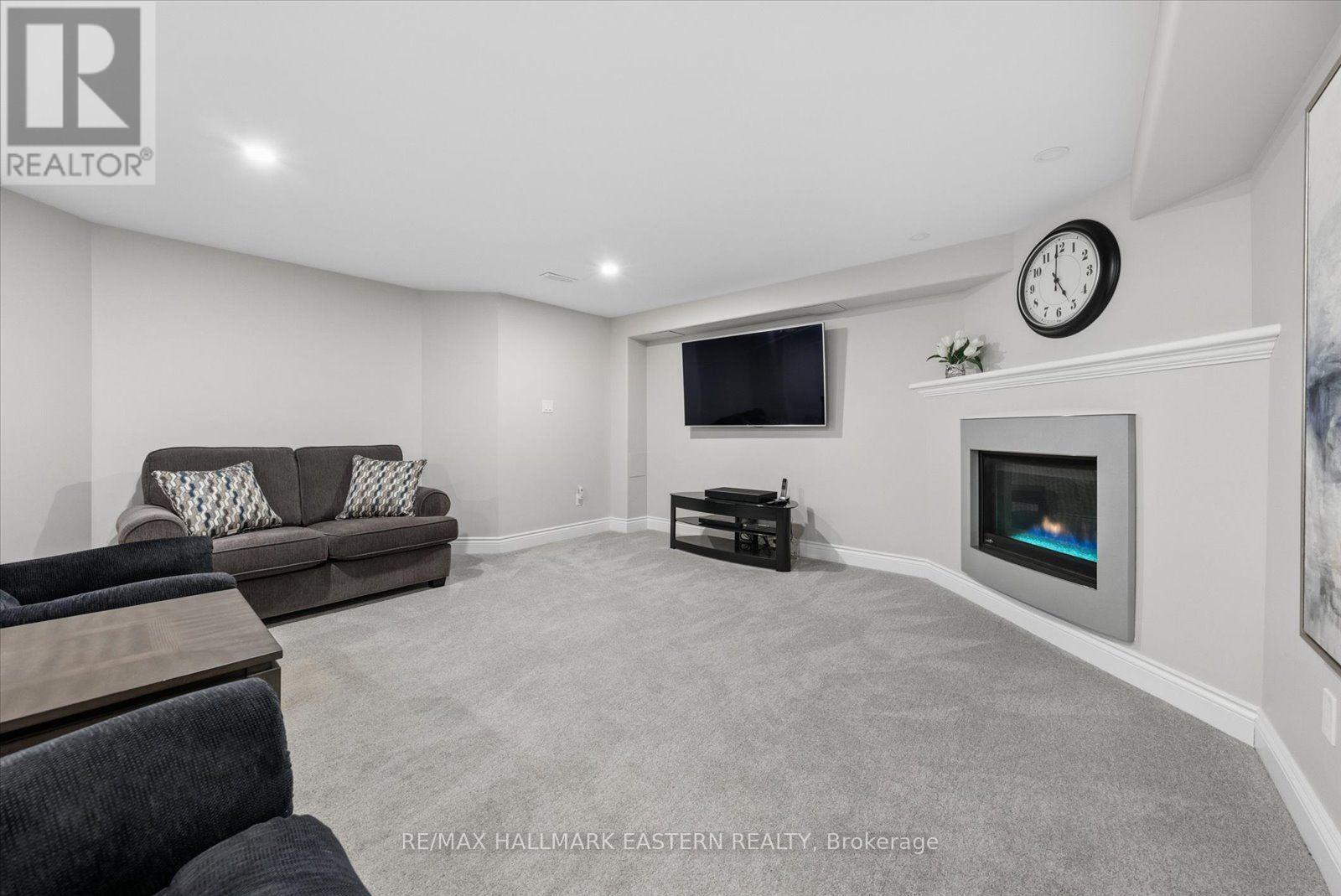 29 CRYSTAL SPRINGS DRIVE - 33