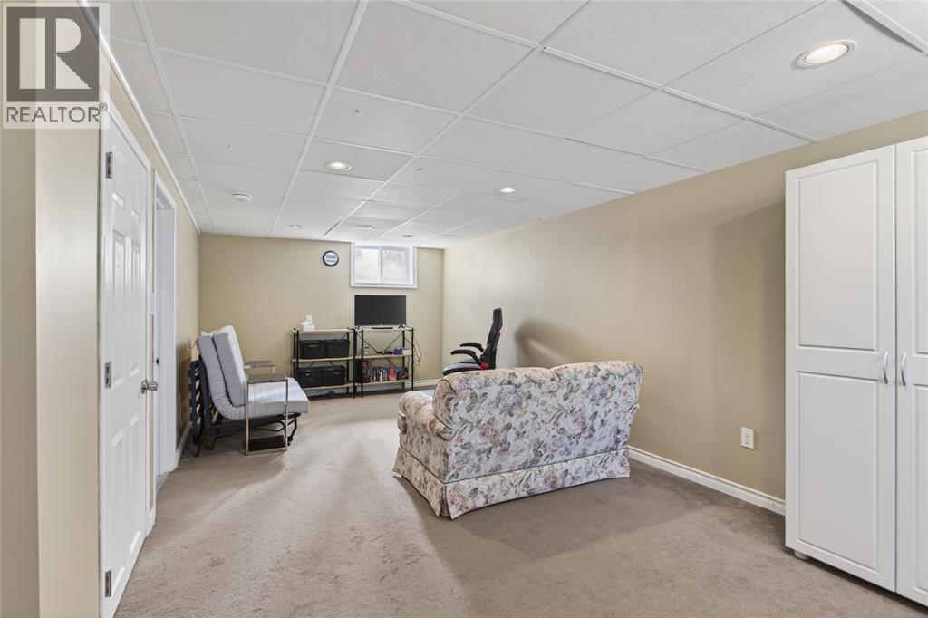 702 MICHIGAN AVENUE - 25