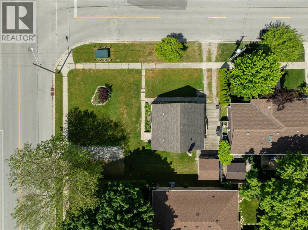702 MICHIGAN AVENUE - 39