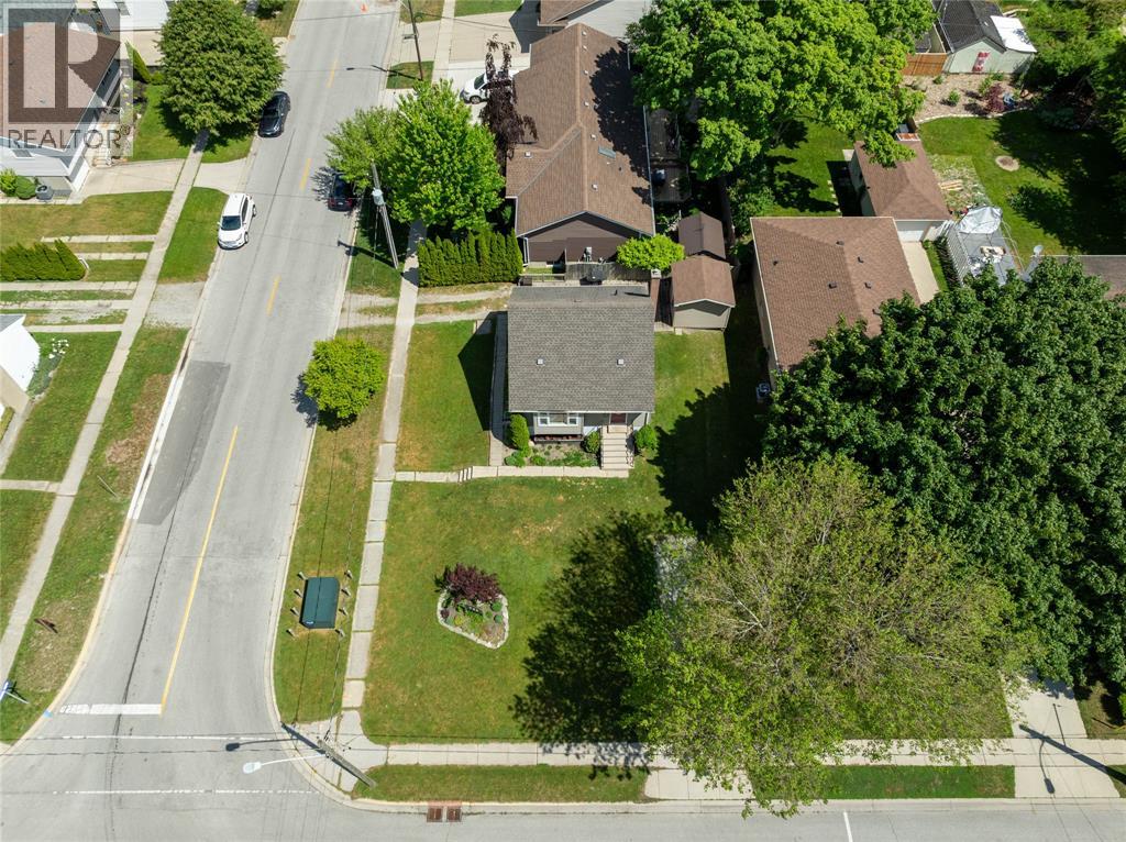 702 MICHIGAN AVENUE - 40