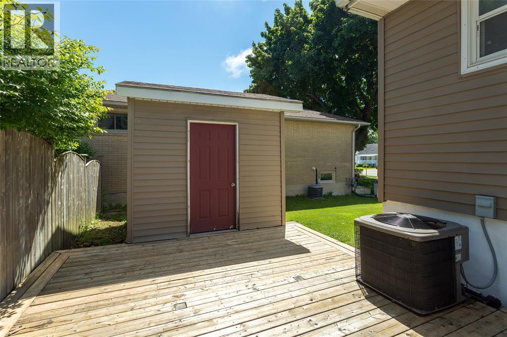 702 MICHIGAN AVENUE - 38