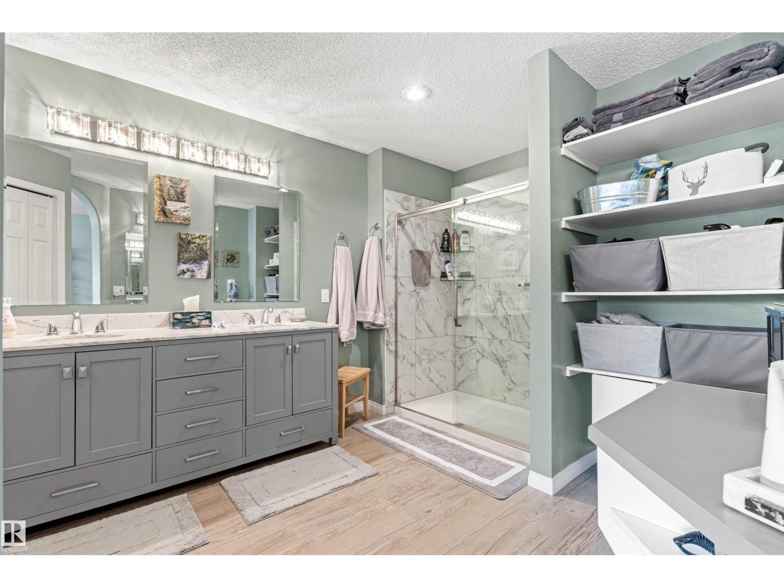 #12 64 BLACKBURN DR W SW - 24
