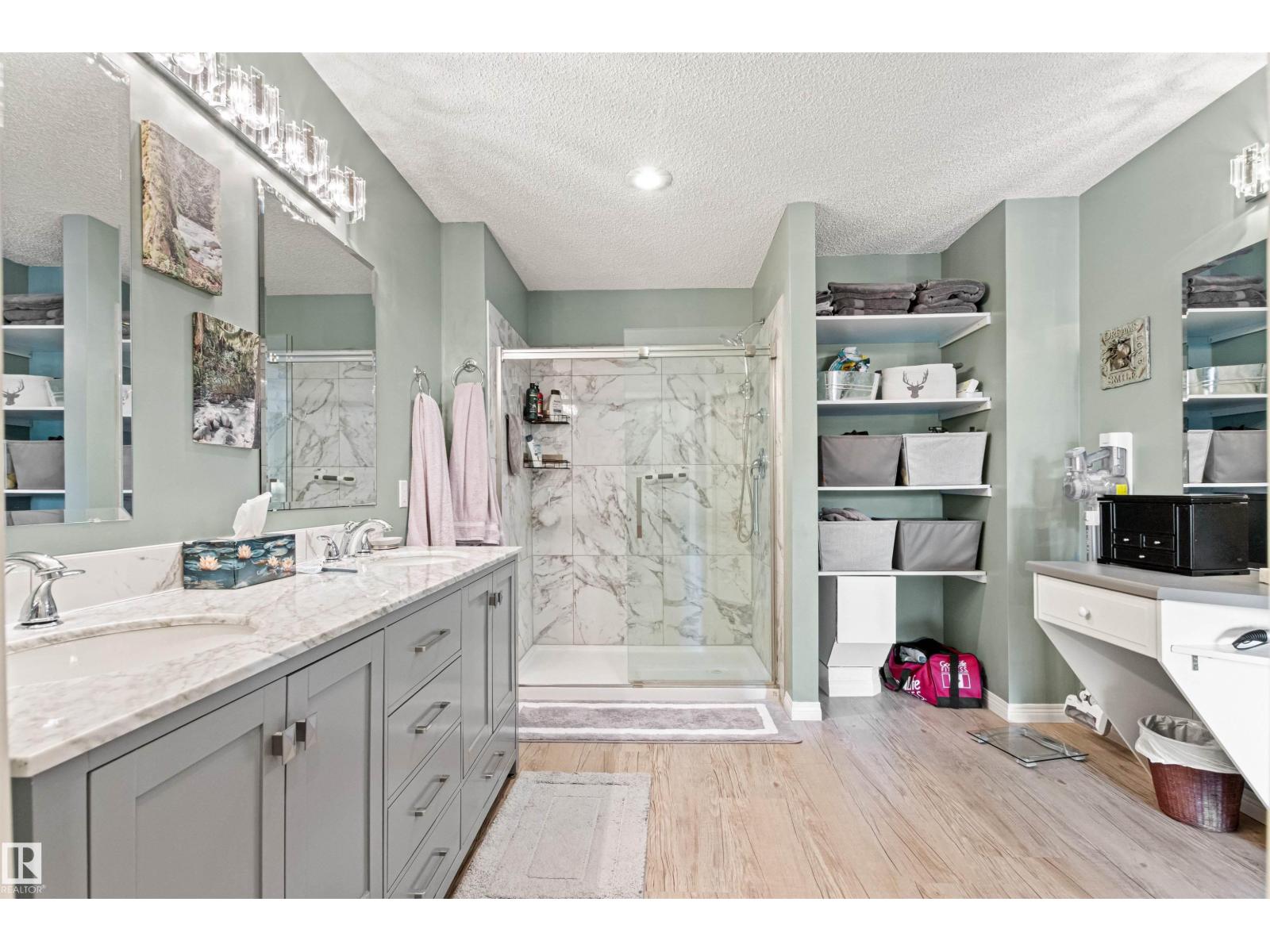 #12 64 BLACKBURN DR W SW - 21