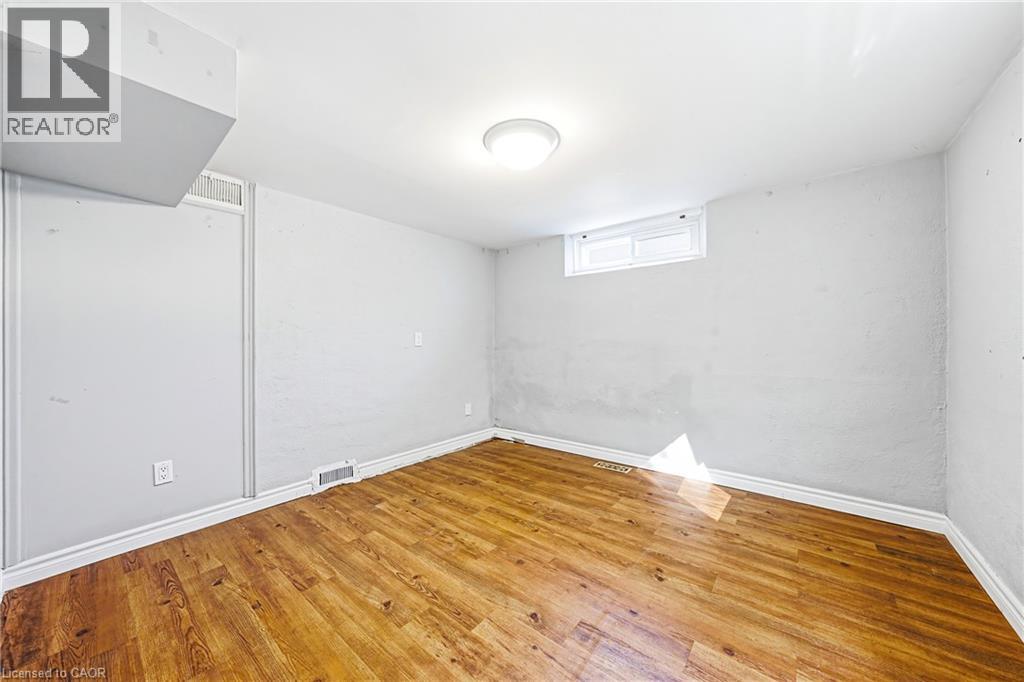 184 ARKELL Street - Image 12