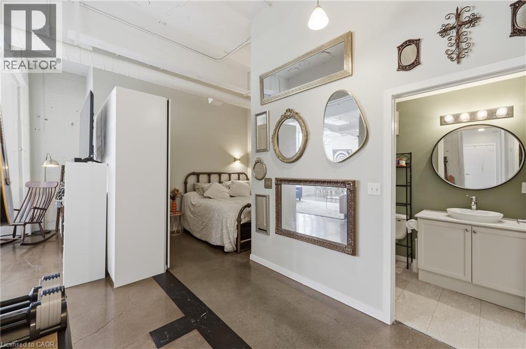#307 410 KING Street W - 19