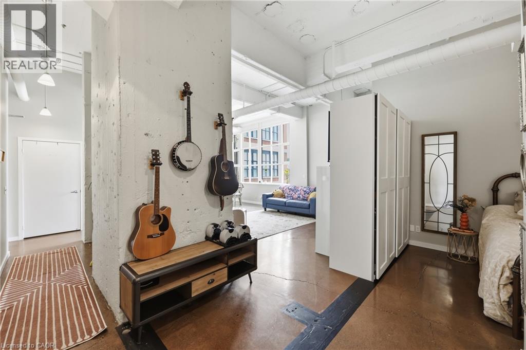 #307 410 KING Street W - Image 17