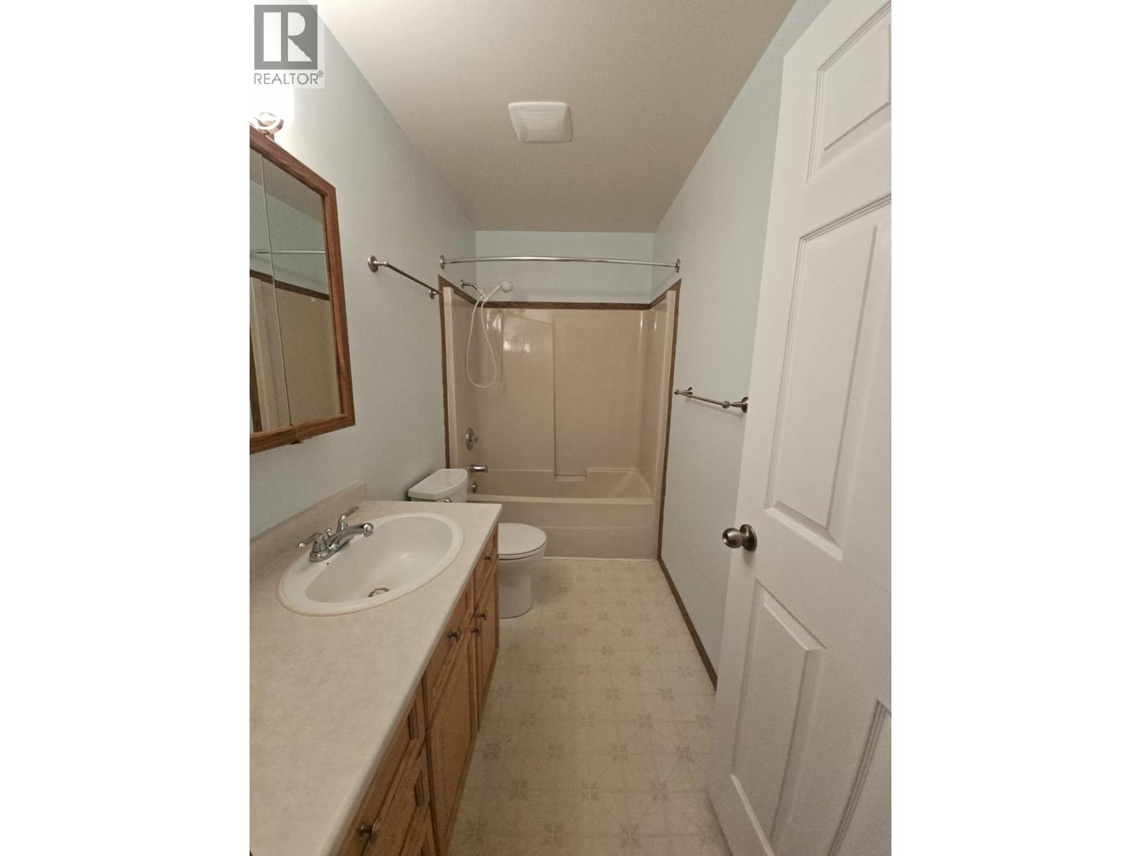 4013 52 Avenue NE - 30