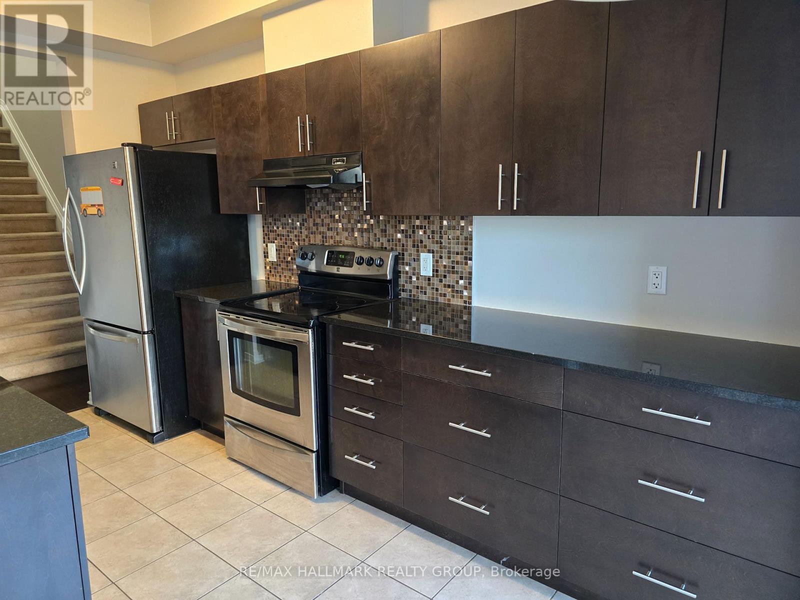 3 Bed, 3 Bath House for Rent in Ottawa – 223 LIVERY STREET, Ottawa – MLS# X13592446 - Image 10