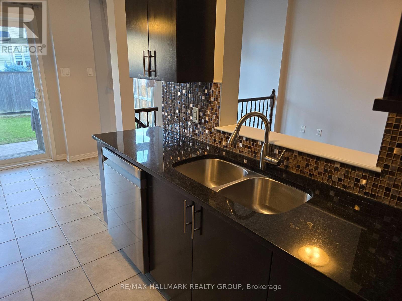 3 Bed, 3 Bath House for Rent in Ottawa – 223 LIVERY STREET, Ottawa – MLS# X13592446 - Image 12