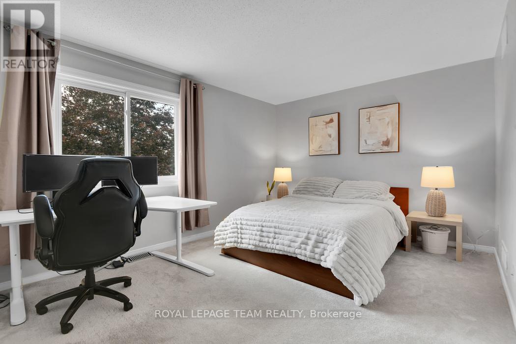 3 Bed, 2 Bath House for Rent in Ottawa – 1443 CARAVEL CRESCENT, Ottawa – MLS# X13592452 - Image 13