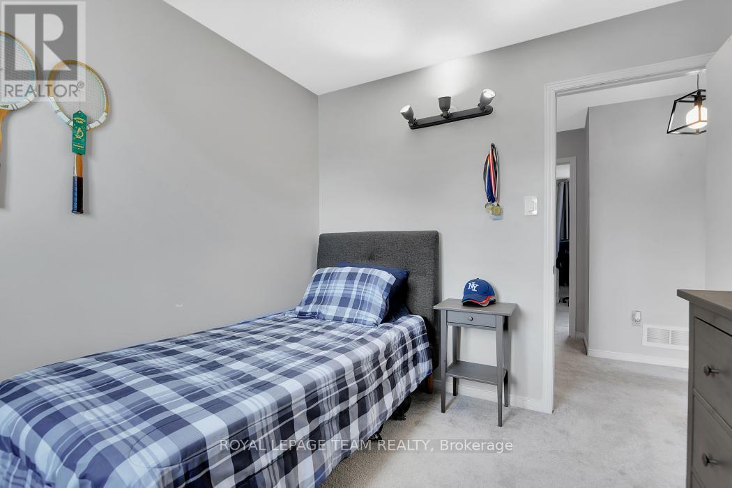 3 Bed, 2 Bath House for Rent in Ottawa – 1443 CARAVEL CRESCENT, Ottawa – MLS# X13592452 - Image 16