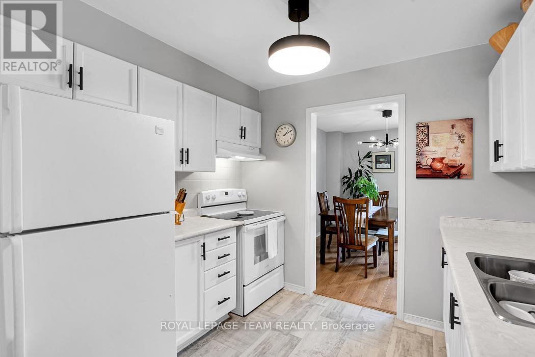 3 Bed, 2 Bath House for Rent in Ottawa – 1443 CARAVEL CRESCENT, Ottawa – MLS# X13592452 - Image 9