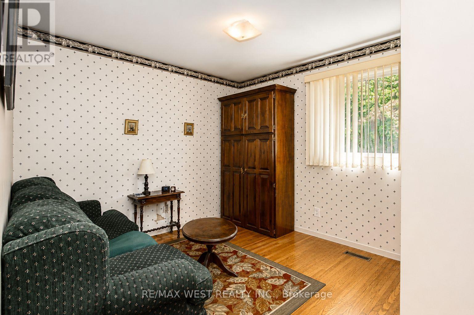 747 BIRCHWOOD DRIVE NW - 23