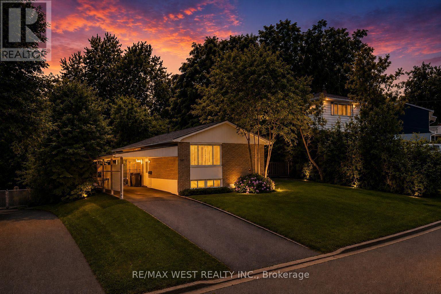 747 BIRCHWOOD DRIVE NW - 31