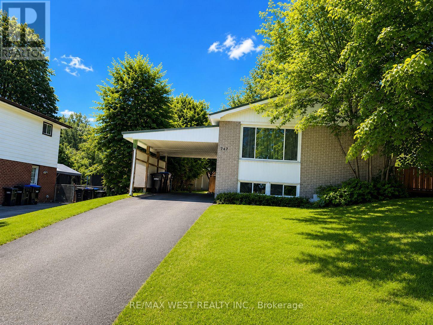 747 BIRCHWOOD DRIVE NW - 32