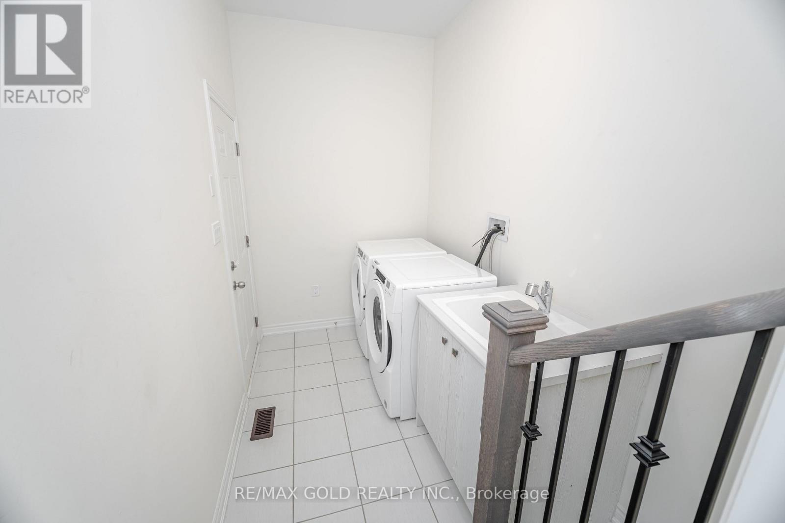9 KENTLEDGE AVENUE - 22