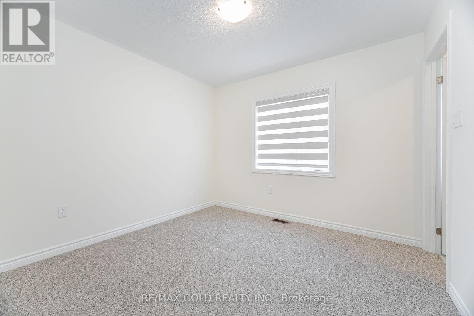 9 KENTLEDGE AVENUE - 33