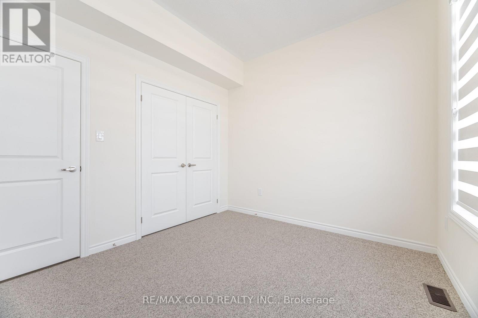 9 KENTLEDGE AVENUE - 34