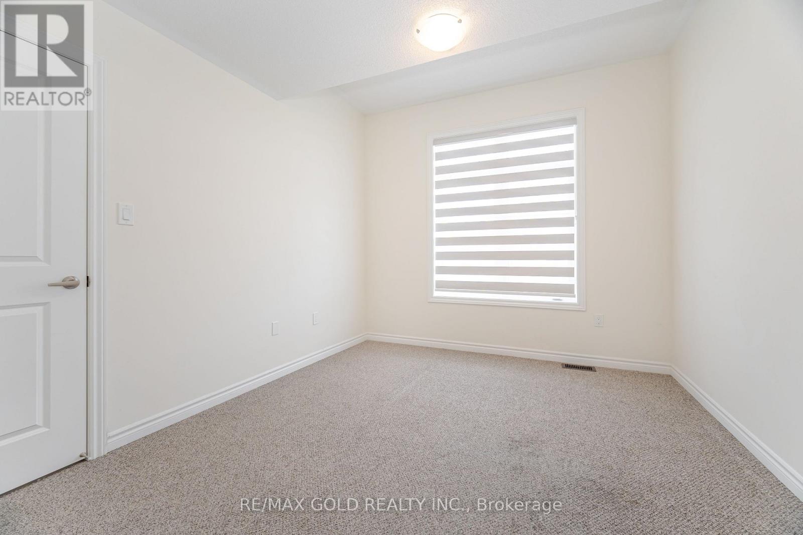 9 KENTLEDGE AVENUE - 42