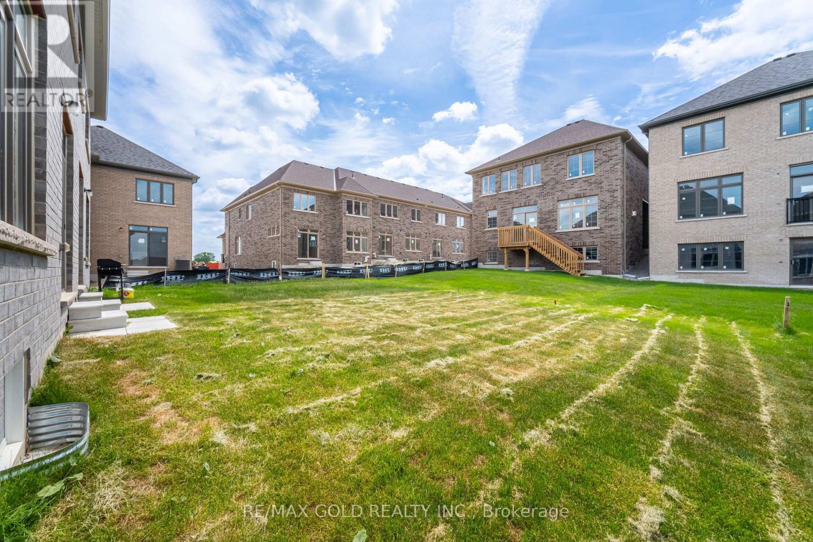 9 KENTLEDGE AVENUE - 48