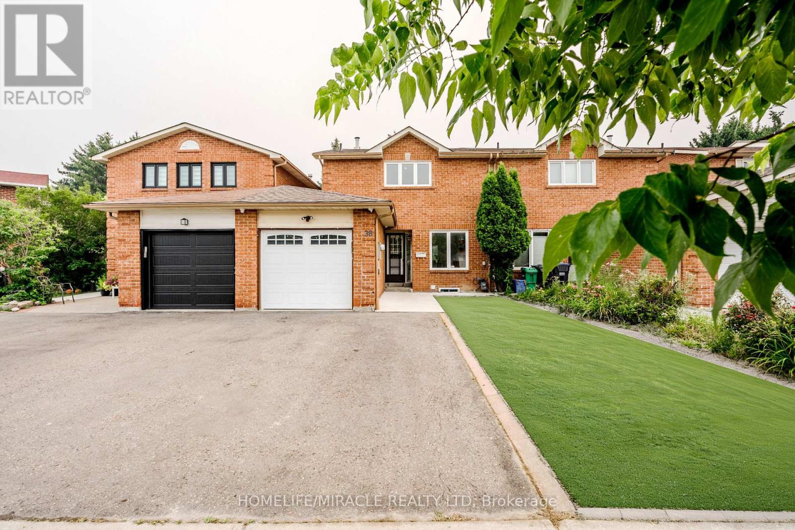 38 WHITEHAVEN DRIVE - 1