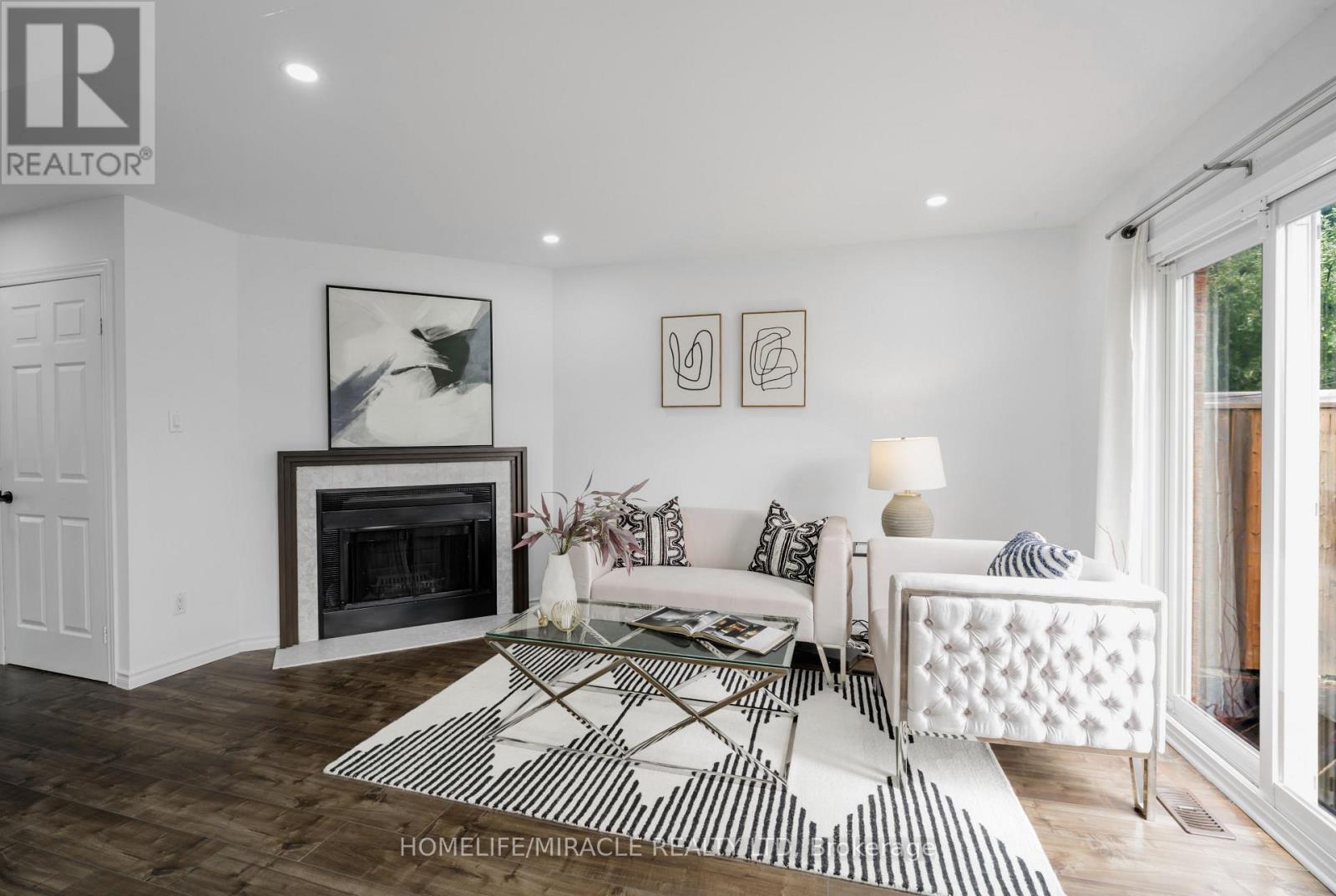38 WHITEHAVEN DRIVE - 11