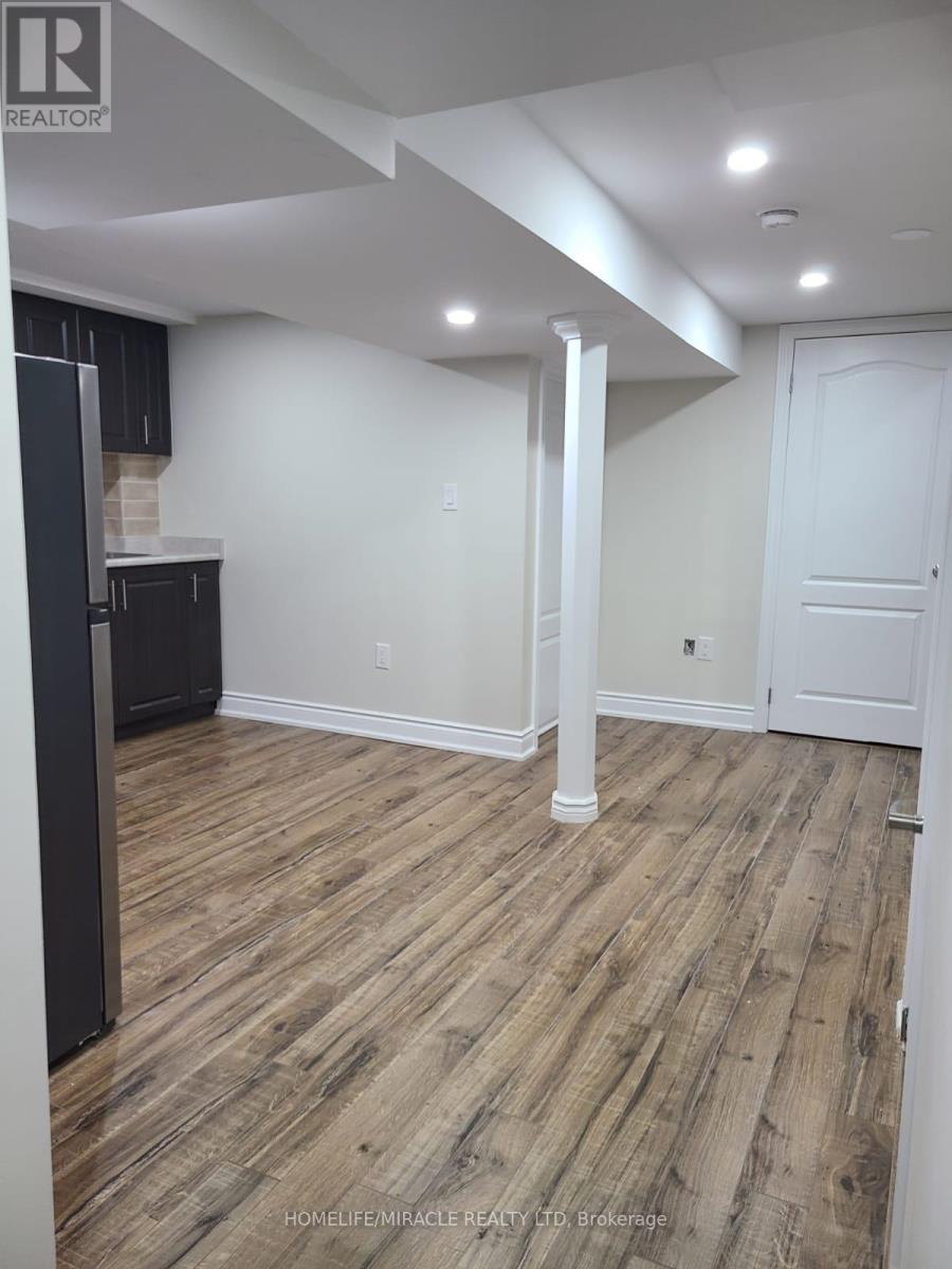 38 WHITEHAVEN DRIVE - 28