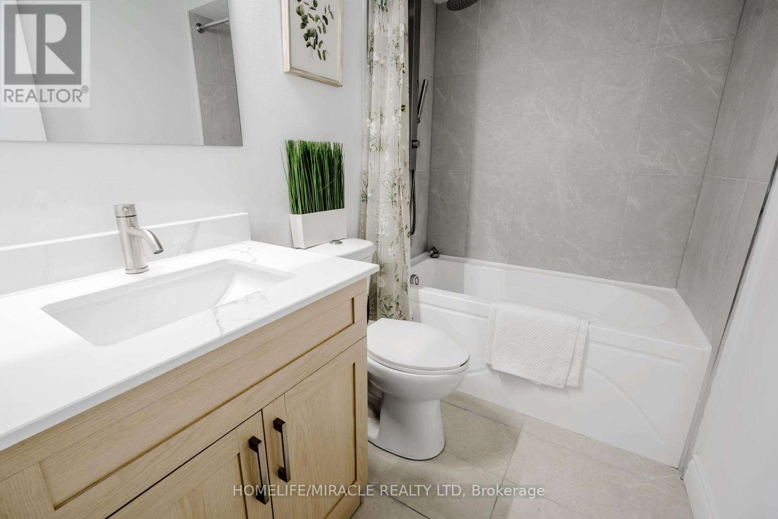 38 WHITEHAVEN DRIVE - 24