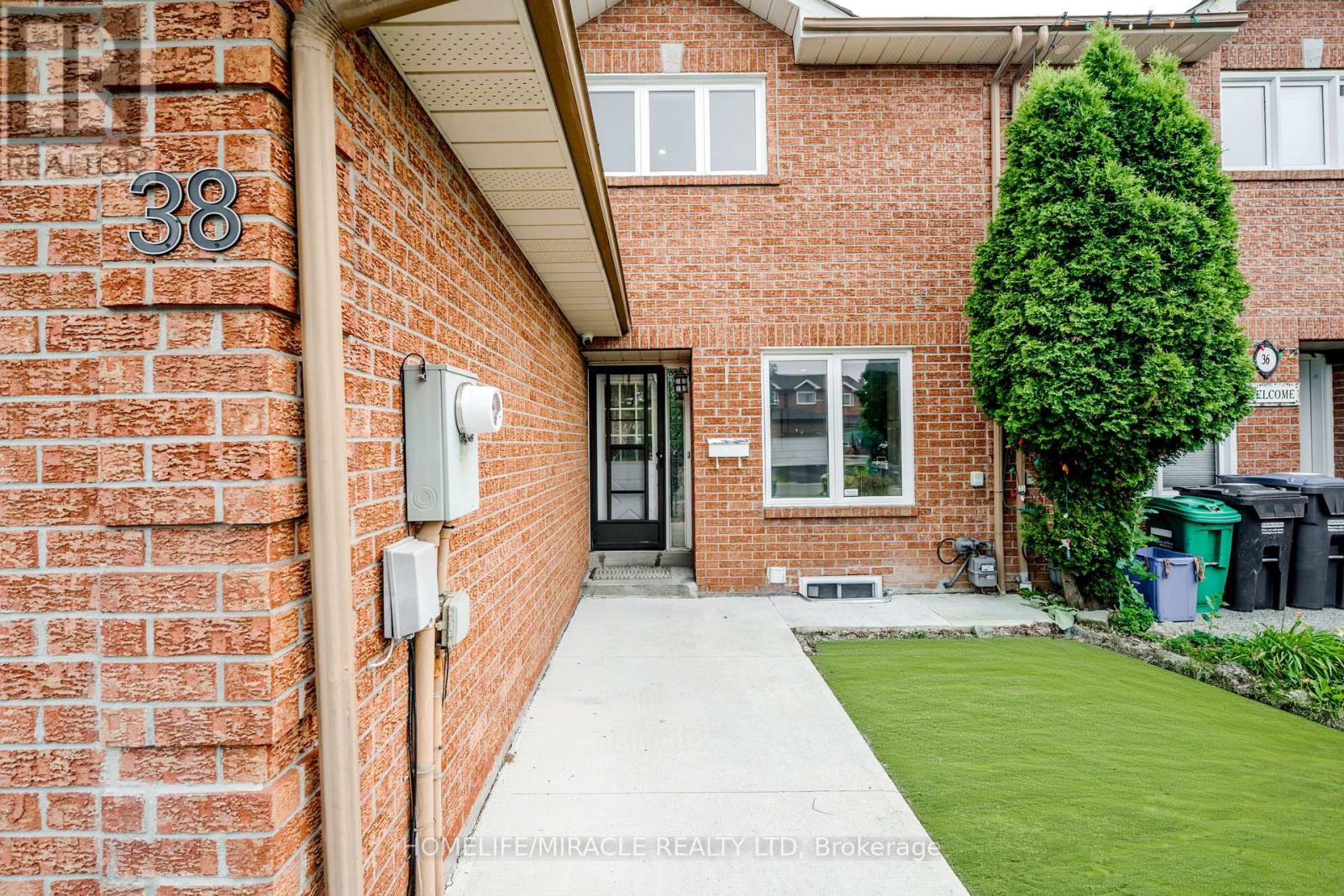 38 WHITEHAVEN DRIVE - 3