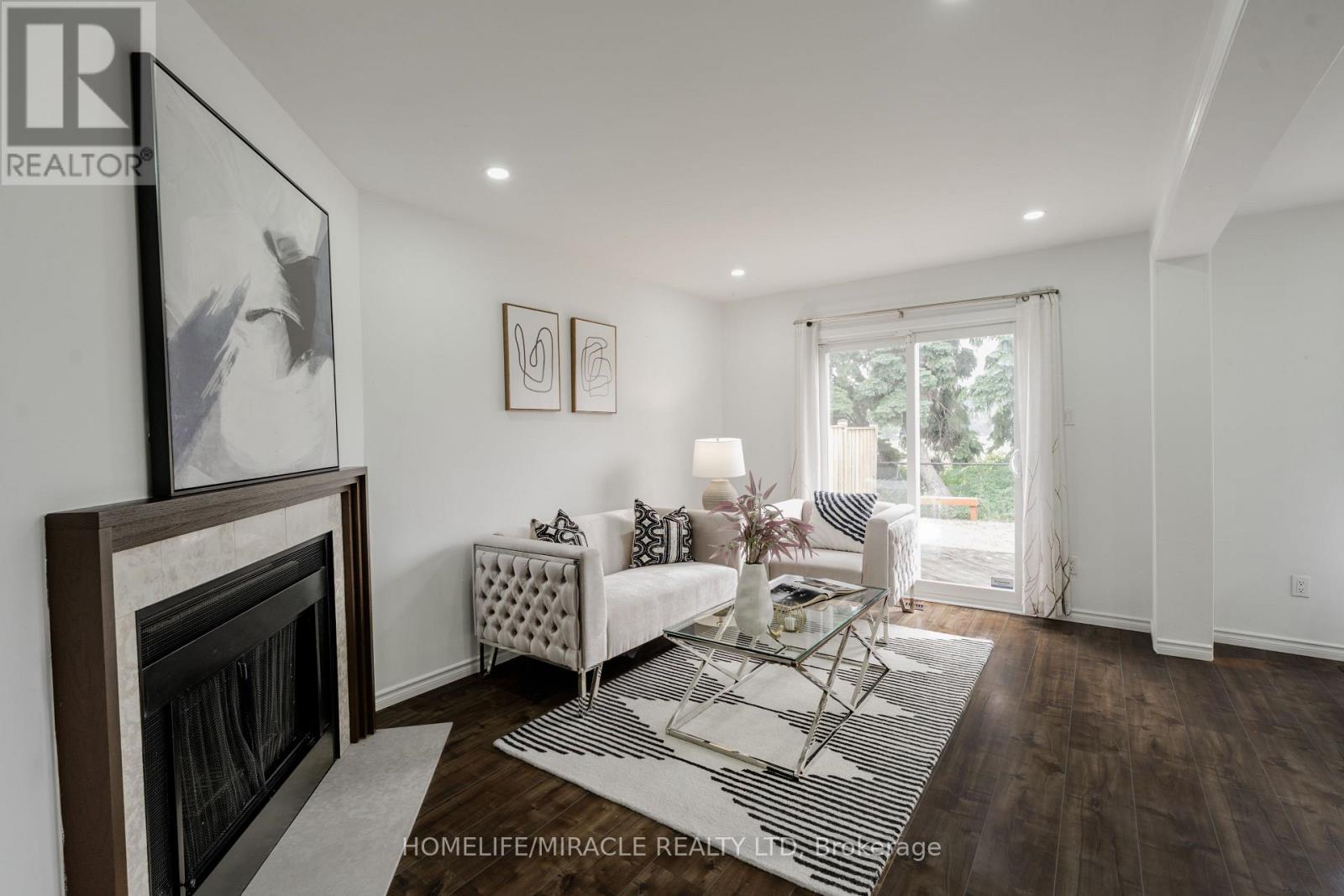 38 WHITEHAVEN DRIVE - 12
