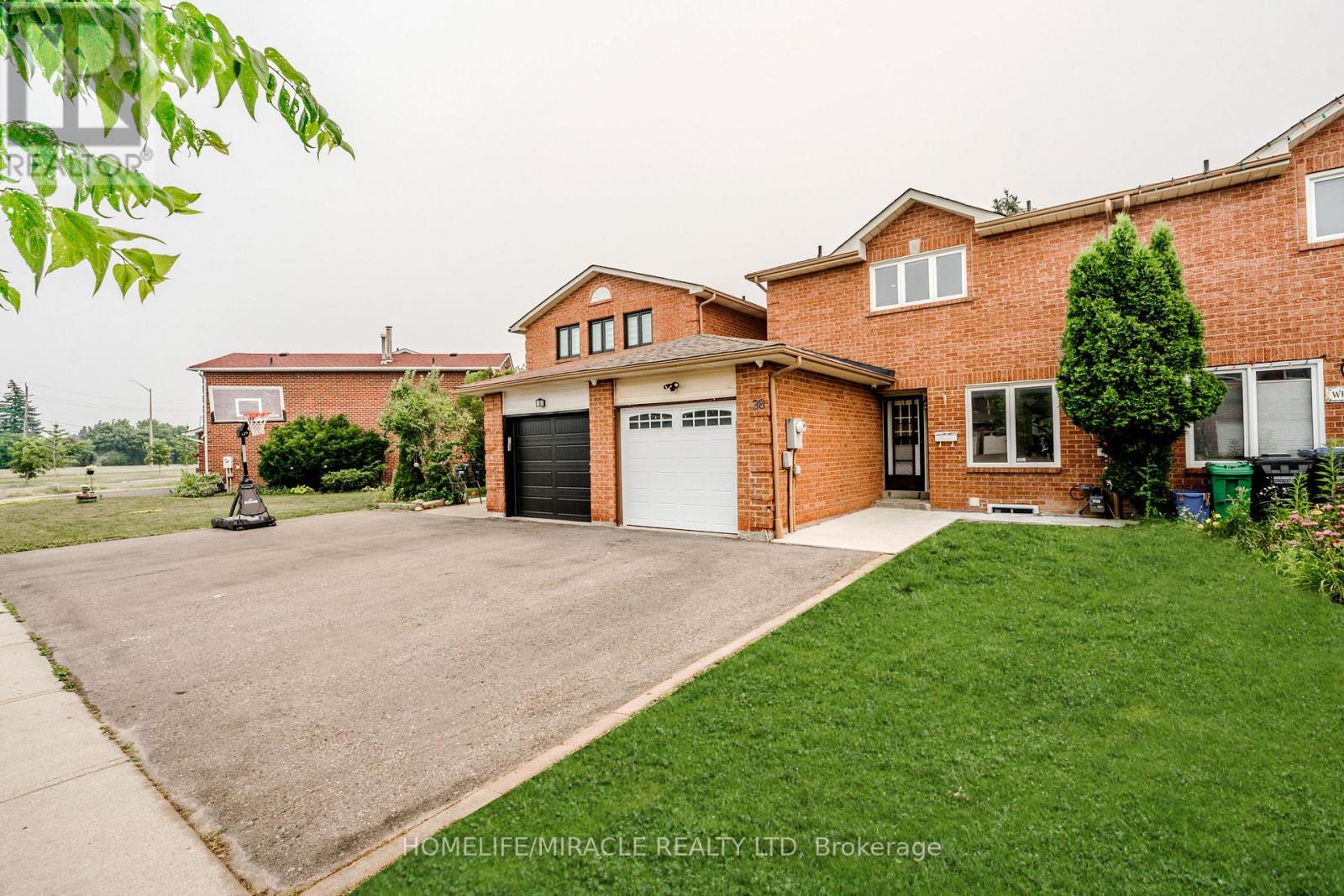 38 WHITEHAVEN DRIVE - 2