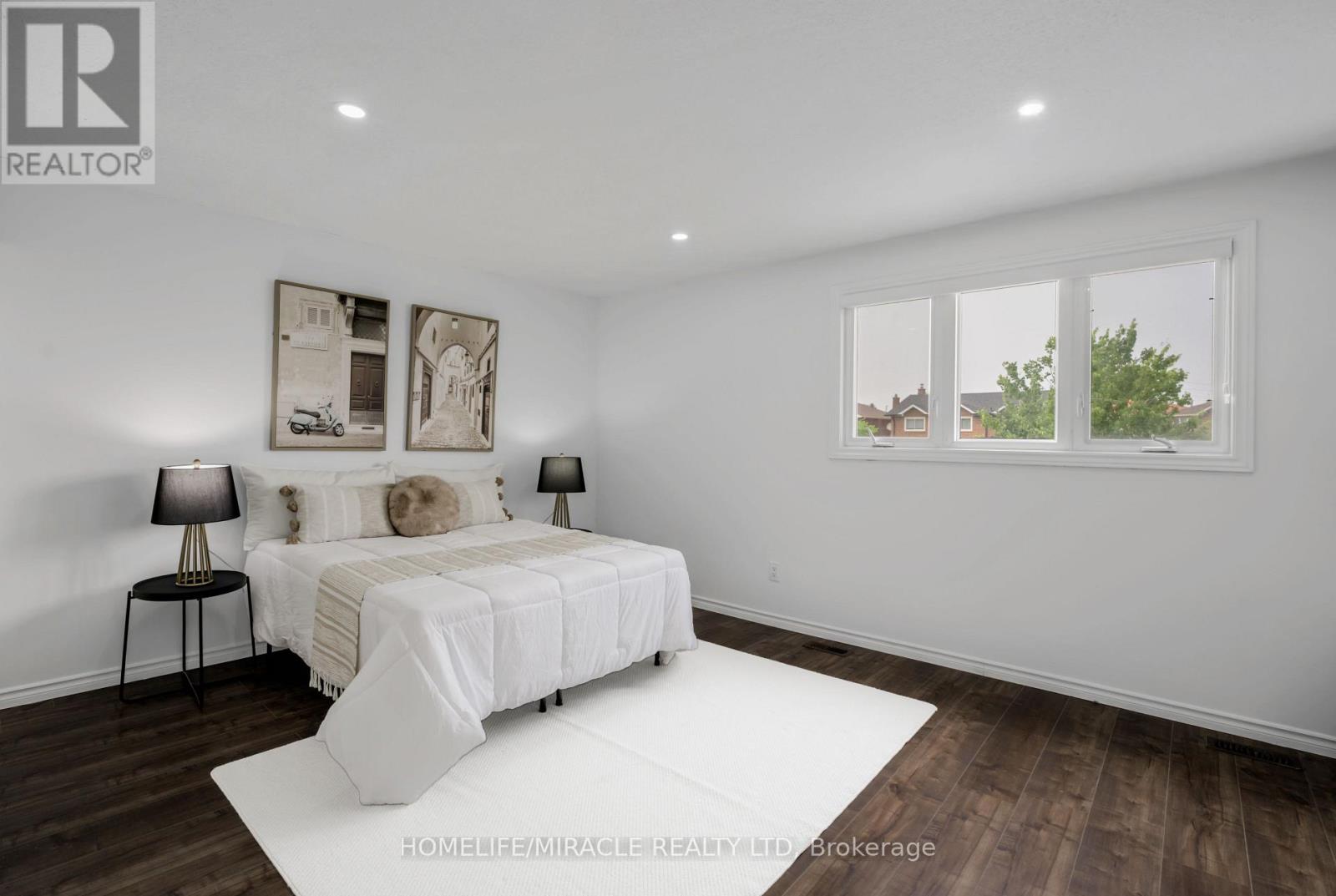 38 WHITEHAVEN DRIVE - 18