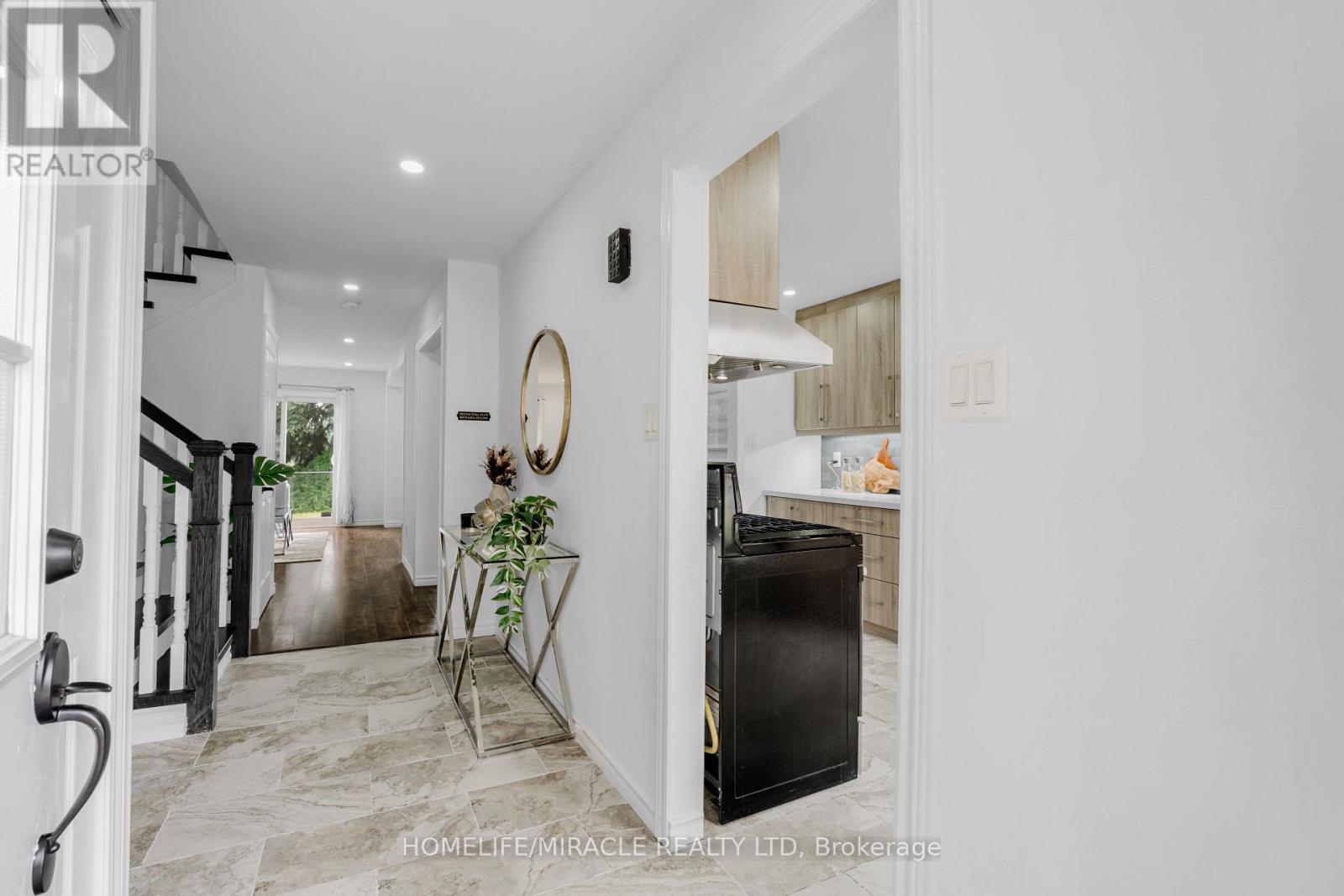 38 WHITEHAVEN DRIVE - 6