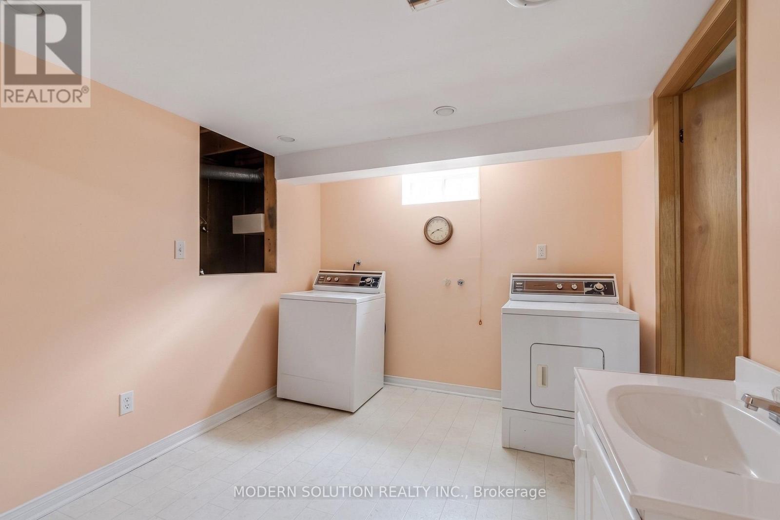 108 FASSETT COURT - 31