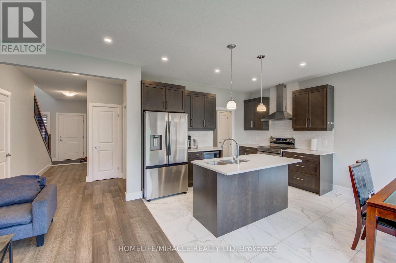 2206 SOUTHPORT CRESCENT - 12