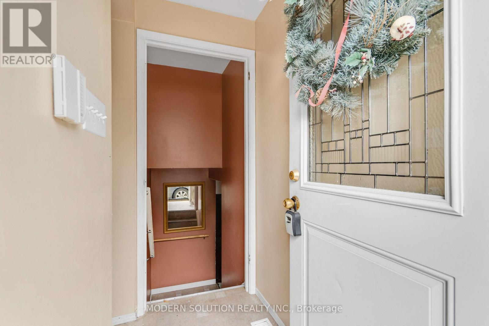 108 FASSETT COURT - 8